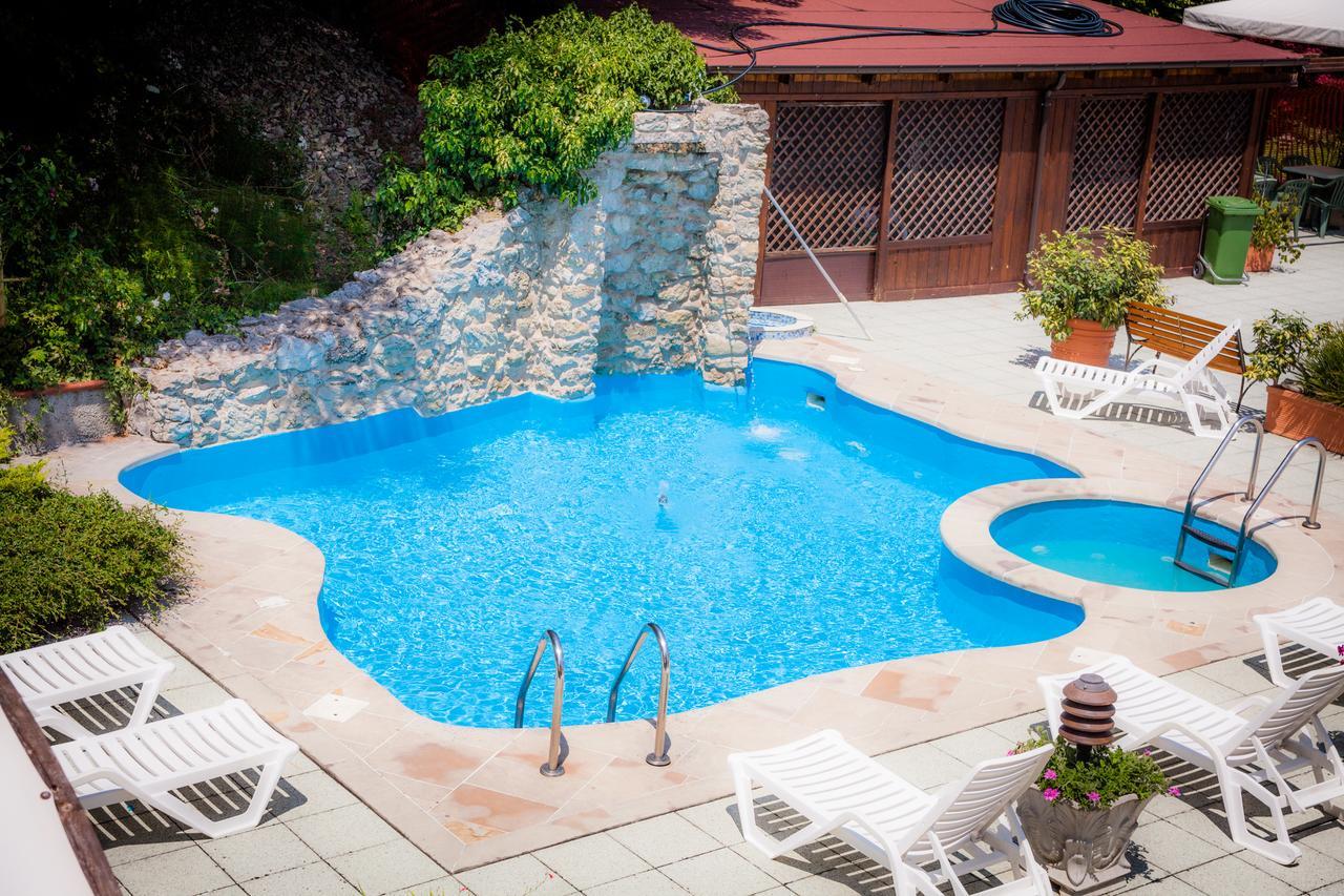 Hotel Ulisse Carpegna Kültér fotó